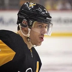 Evgeni Malkin height profile photo