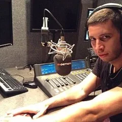 Example (musician) height profile photo