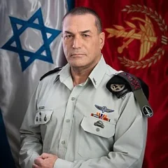 Eyal Zamir height profile photo