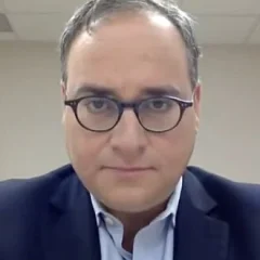 Ezra Levant height profile photo