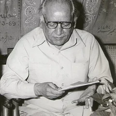 Faiz Ahmad Faiz height profile photo