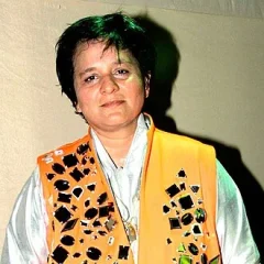 Falguni Pathak height profile photo