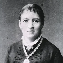 Fanny Hesse height profile photo