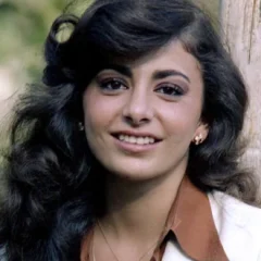 Farahnaz Pahlavi height profile photo
