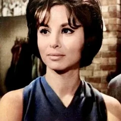 Faten Hamama height profile photo