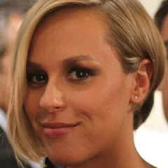 Federica Pellegrini height profile photo