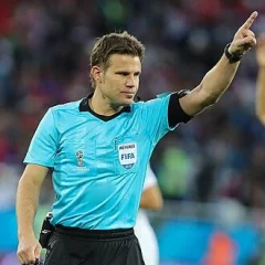 Felix Brych height profile photo