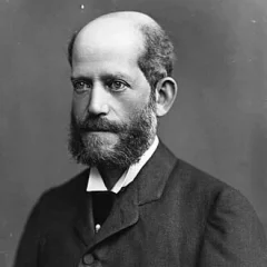 Ferdinand de Rothschild height profile photo