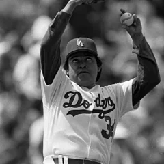 Fernando Valenzuela height profile photo