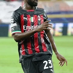 Fikayo Tomori height profile photo