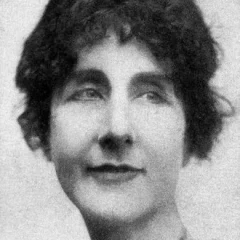 Flora Finch height profile photo