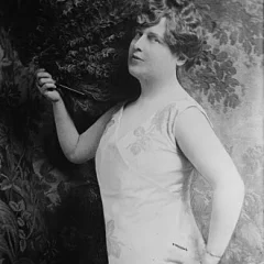 Florence Foster Jenkins height profile photo