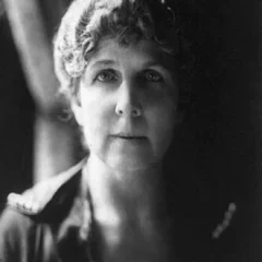 Florence Harding height profile photo