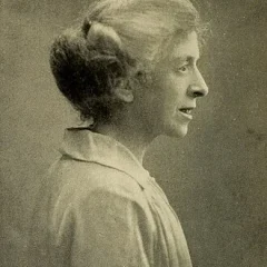 Florence Petty height profile photo