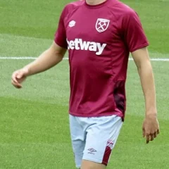 Flynn Downes height profile photo
