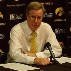 Fran McCaffery height profile photo