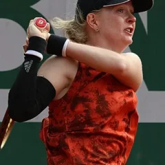 Francesca Jones (tennis) height profile photo