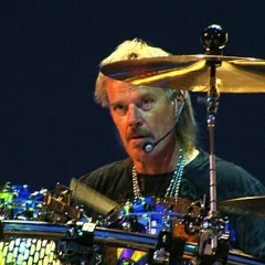 Frank Beard (musician) height profile photo