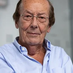 Fred Dinenage height profile photo