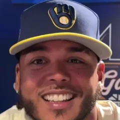 Freddy Peralta height profile photo