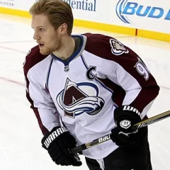 Gabriel Landeskog height profile photo