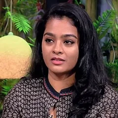 Gayathrie Shankar height profile photo