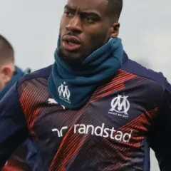 Geoffrey Kondogbia height profile photo