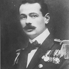 Georg von Trapp height profile photo