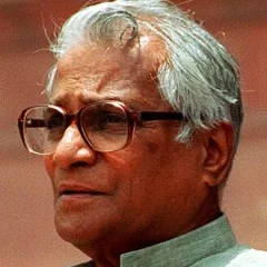 George Fernandes height profile photo