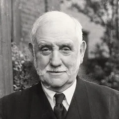 George Lansbury height profile photo