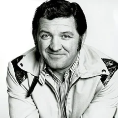 George Lindsey height profile photo