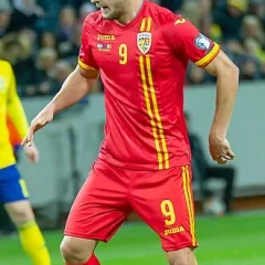 George Pușcaș height profile photo