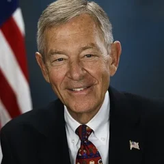 George Voinovich height profile photo
