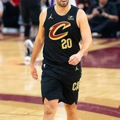 Georges Niang height profile photo