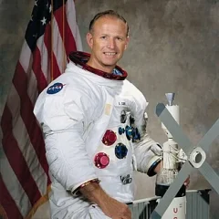 Gerald Carr (astronaut) height profile photo
