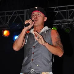 Gerardo (musician) height profile photo
