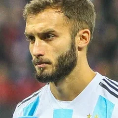 Germán Pezzella height profile photo