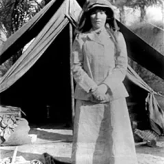 Gertrude Bell height profile photo