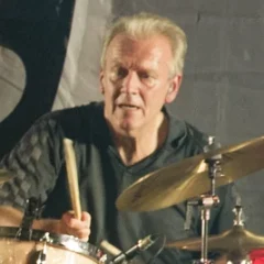 Gilson Lavis height profile photo