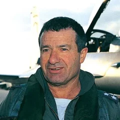 Giora Epstein height profile photo