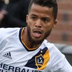 Giovani dos Santos height profile photo