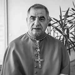 Giovanni Angelo Becciu height profile photo