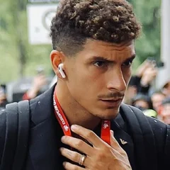 Giovanni Di Lorenzo height profile photo