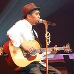 Glenn Fredly height profile photo
