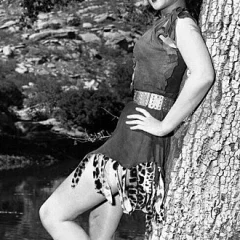 Gloria Dea height profile photo