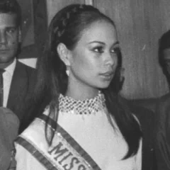 Gloria Diaz height profile photo