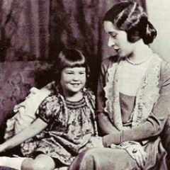 Gloria Morgan Vanderbilt height profile photo