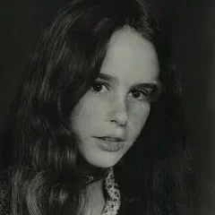 Glynnis O'Connor height profile photo