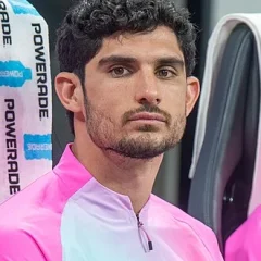 Gonçalo Guedes height profile photo