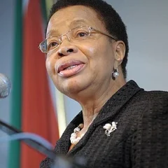 Graça Machel height profile photo